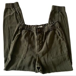 H&M High Waist Pull-On Lyocell Joggers - Relaxed Fit - Khaki Olive Green - Sz 6